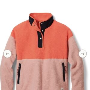 The North Face Women's Coral and Light Pink Fleece Sweater